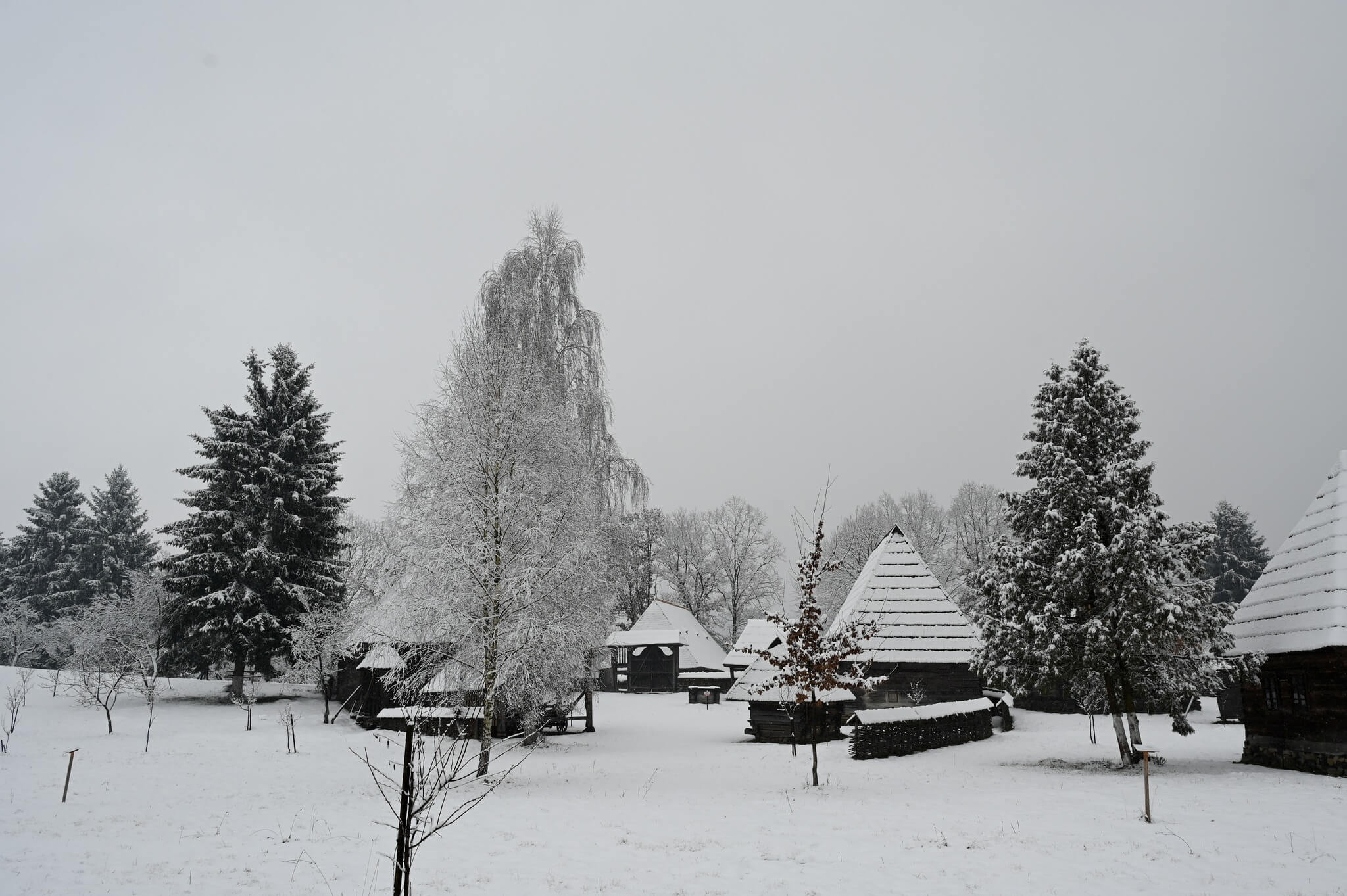 muzeul-maramuresan-iarna-7